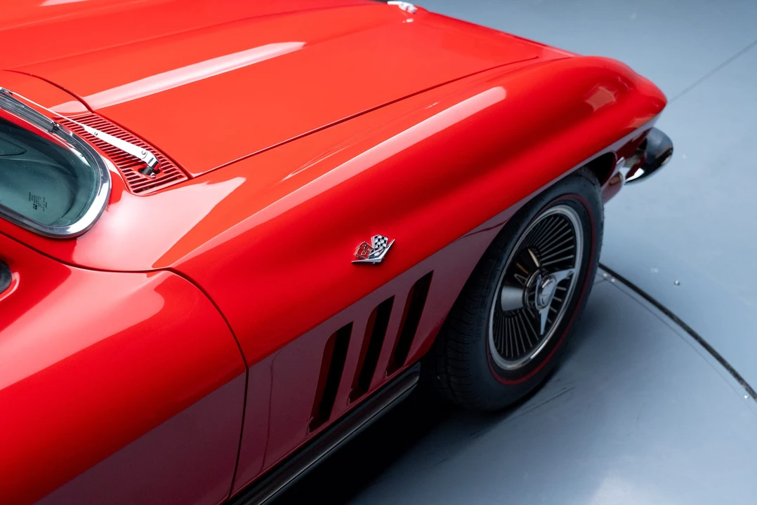 1965 Chevrolet Corvette C2 - Image 18 of 31