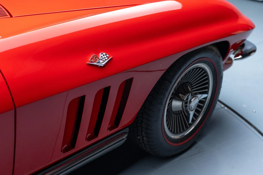 1965 Chevrolet Corvette C2 - Image 17 of 31