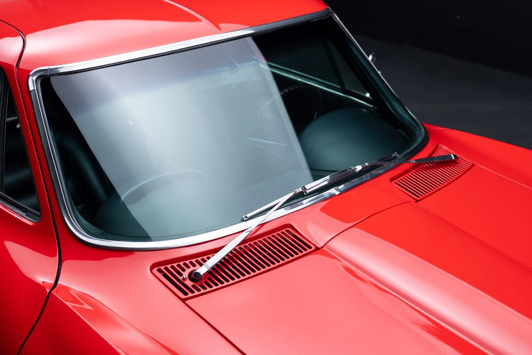 1965 Chevrolet Corvette C2 - Image 19 of 31