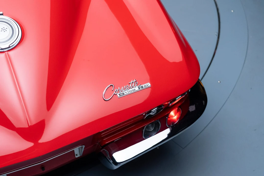 1965 Chevrolet Corvette C2 - Image 23 of 31
