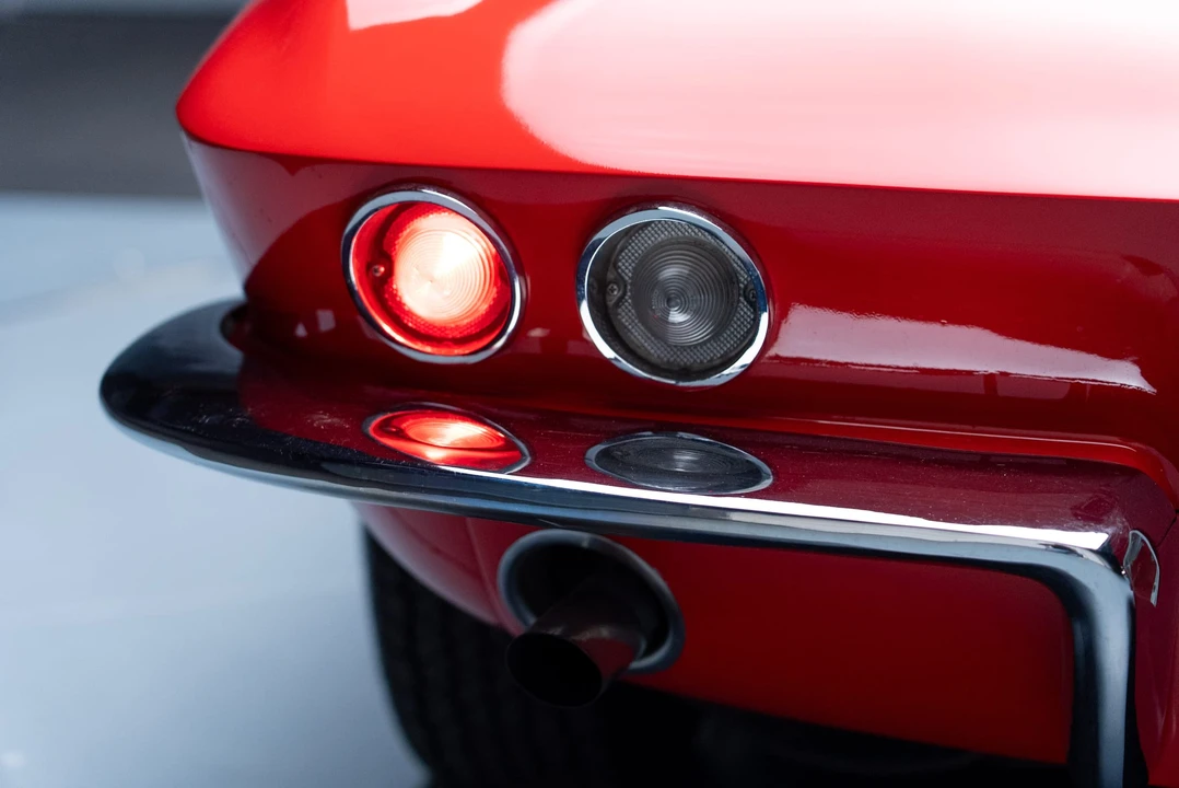 1965 Chevrolet Corvette C2 - Image 26 of 31