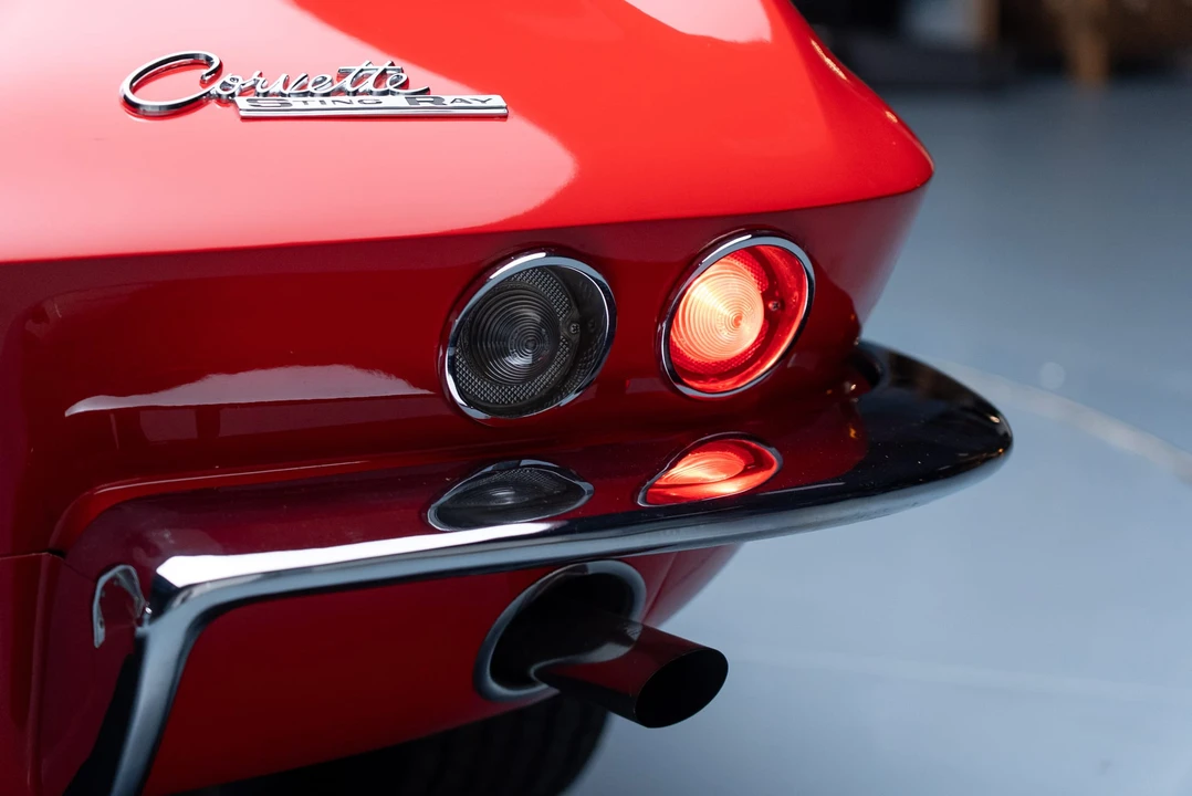 1965 Chevrolet Corvette C2 - Image 27 of 31