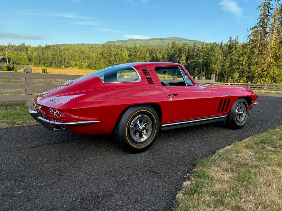 1965 Chevrolet Corvette C2 - Image 13 of 31