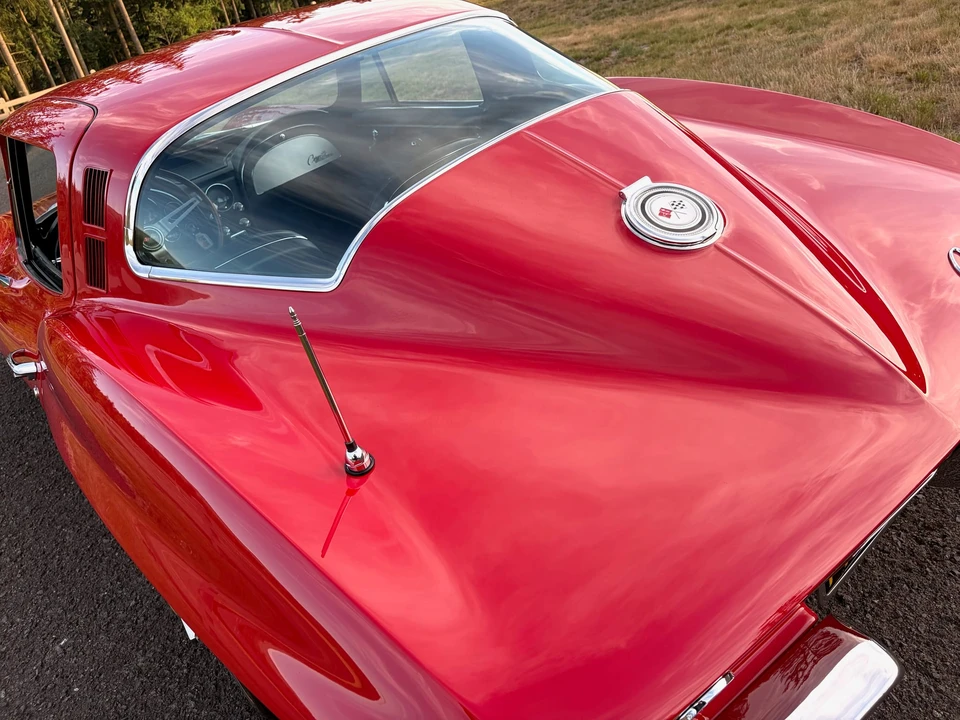 1965 Chevrolet Corvette C2 - Image 28 of 31