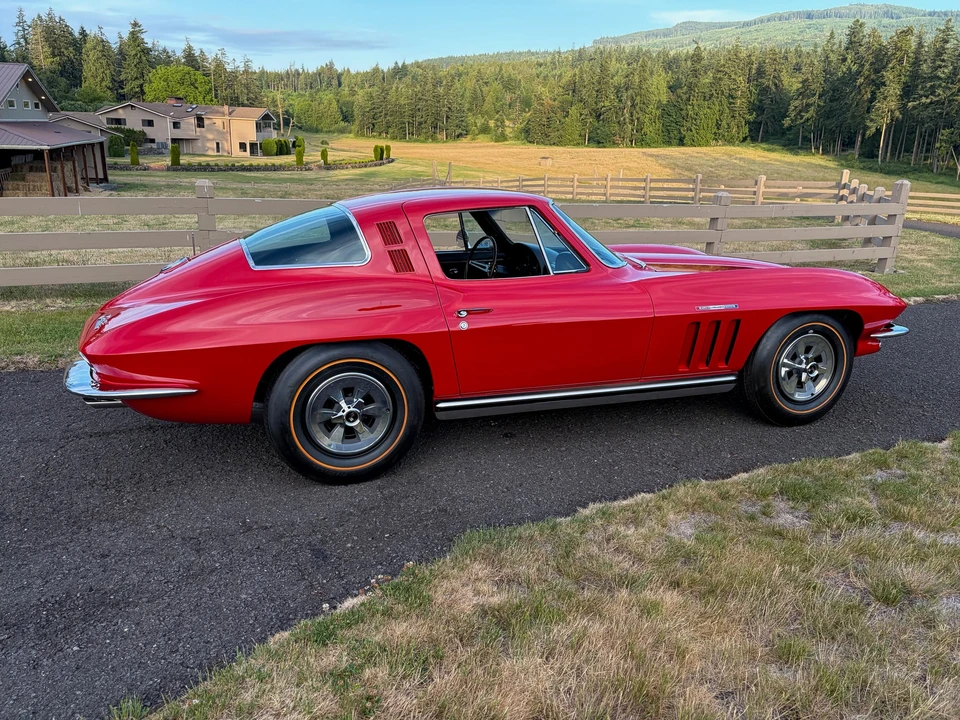 1965 Chevrolet Corvette C2 - Image 12 of 31