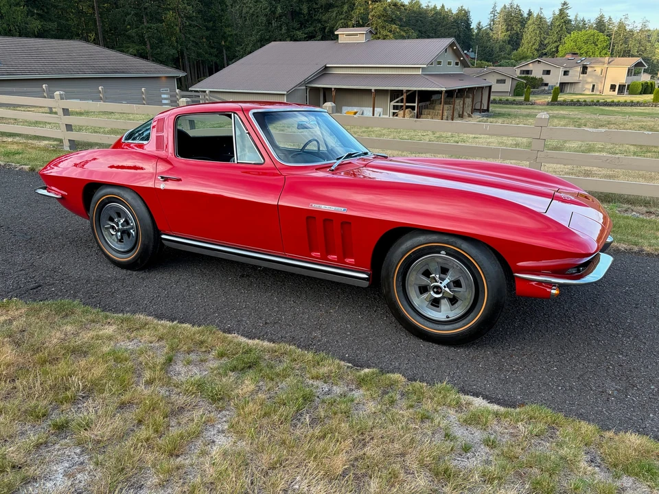 1965 Chevrolet Corvette C2 - Image 10 of 31