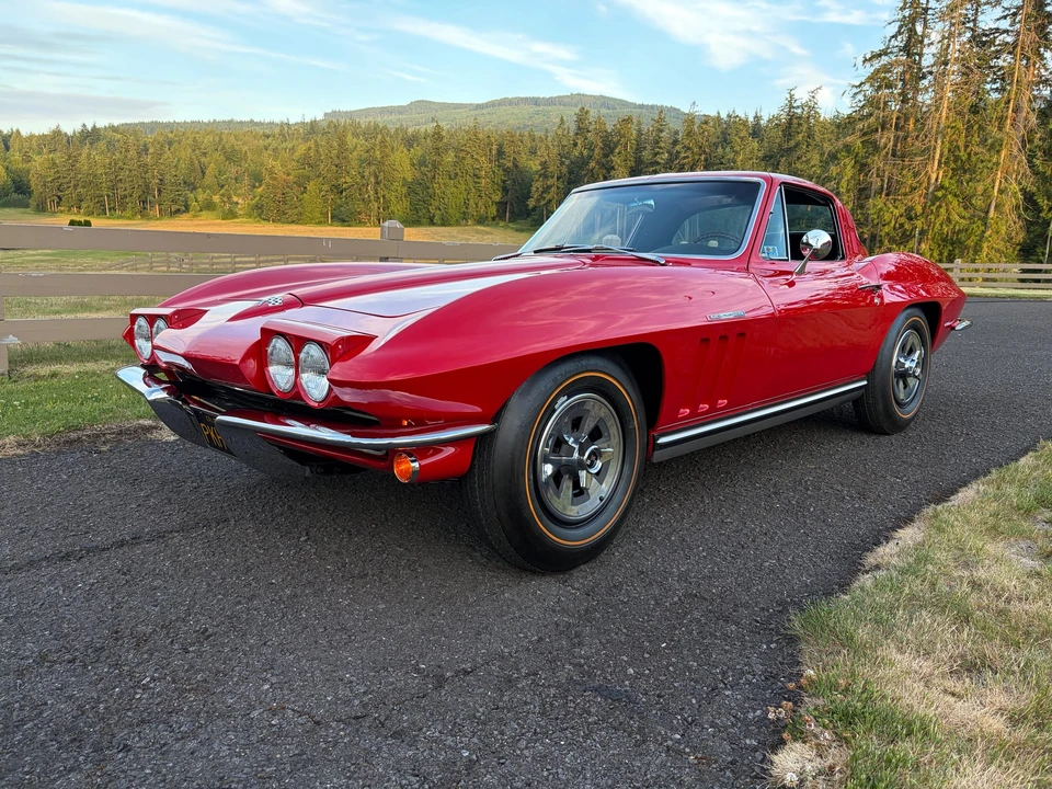 1965 Chevrolet Corvette C2 - Image 2 of 31