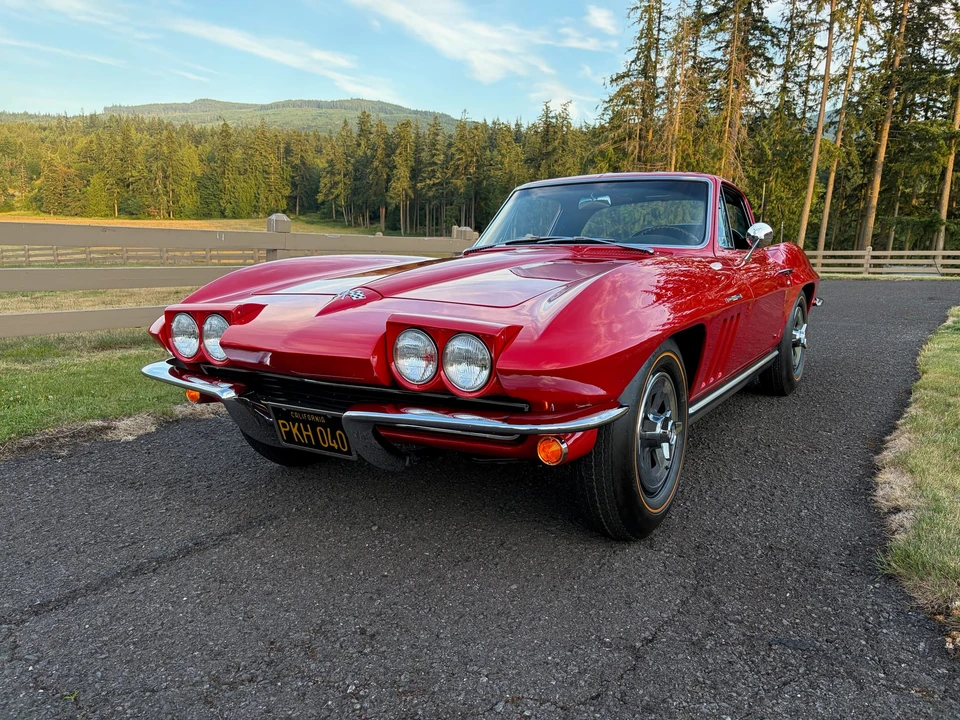 1965 Chevrolet Corvette C2 - Image 4 of 31