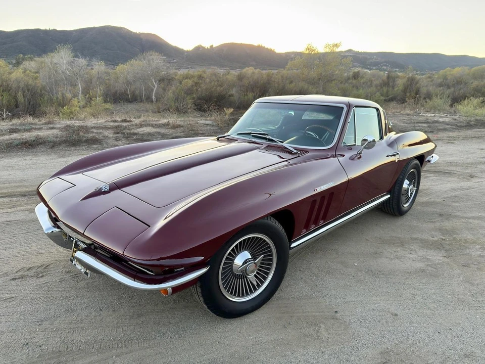 1965 Chevrolet Corvette C2 - Image 17 of 31