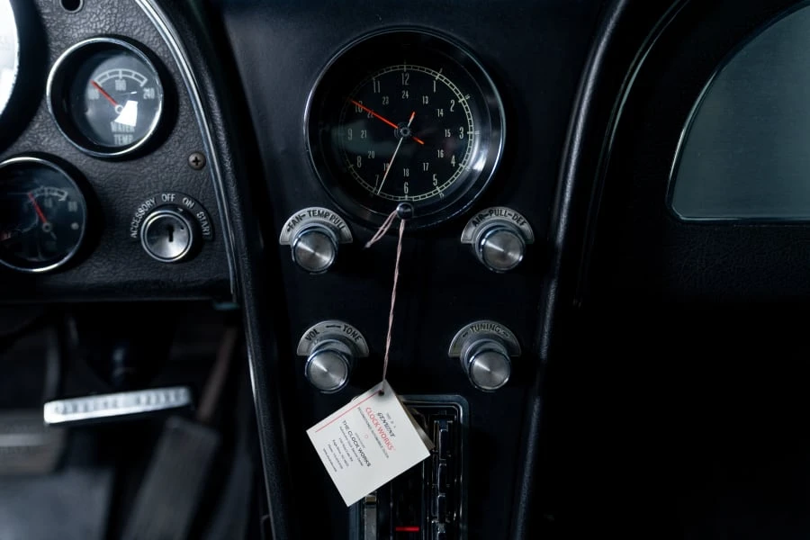 1965 Chevrolet Corvette C2 - Image 28 of 31