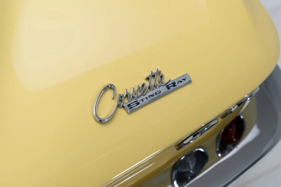 1965 Chevrolet Corvette C2 - Image 13 of 31