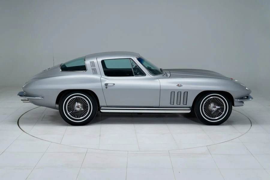 1965 Chevrolet Corvette C2 - Image 2 of 31