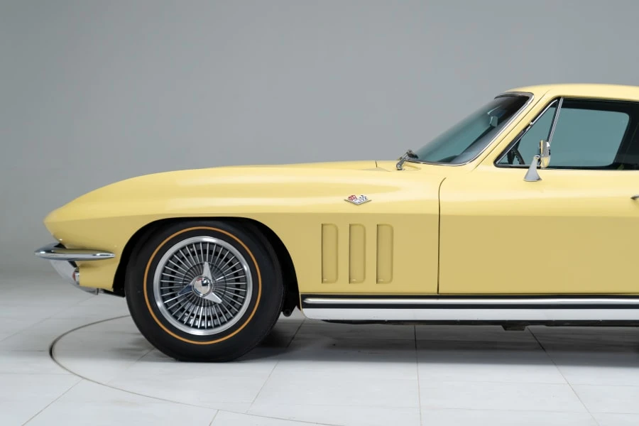 1965 Chevrolet Corvette C2 - Image 21 of 31