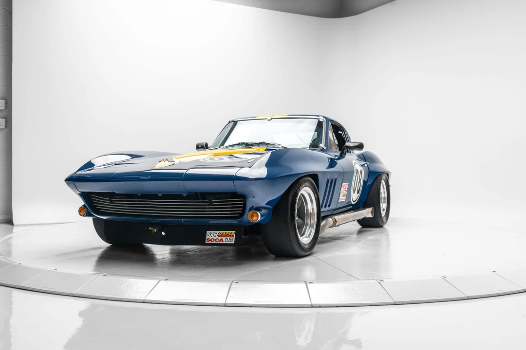 1965 Chevrolet Corvette C2 - Image 20 of 31