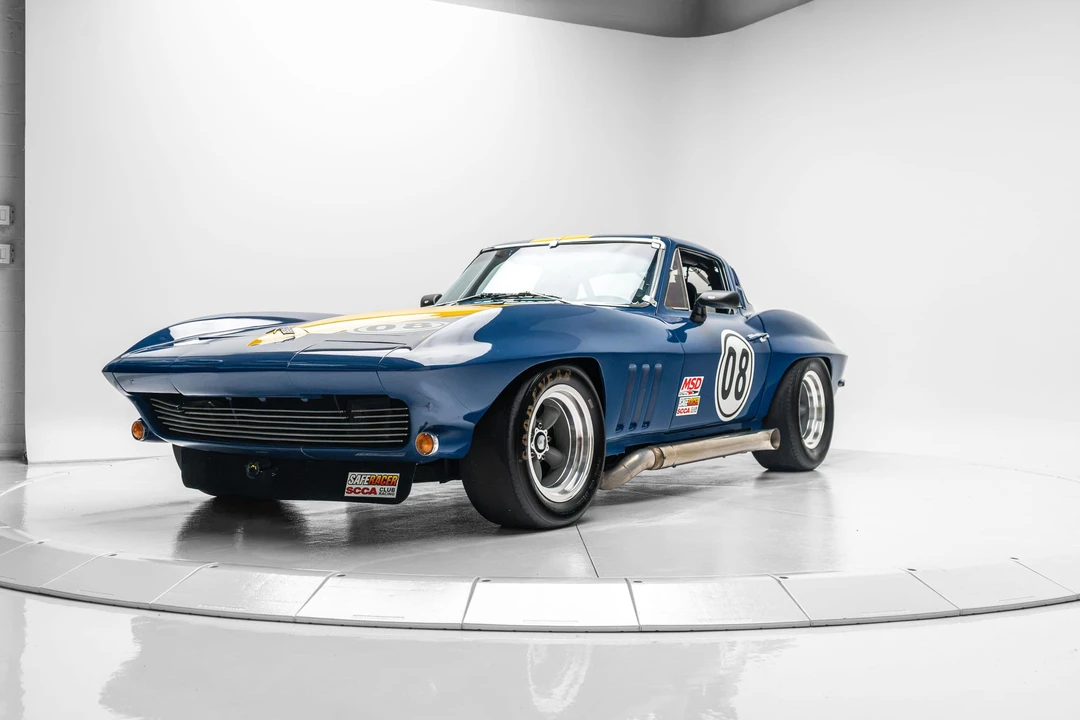1965 Chevrolet Corvette C2 - Image 2 of 31