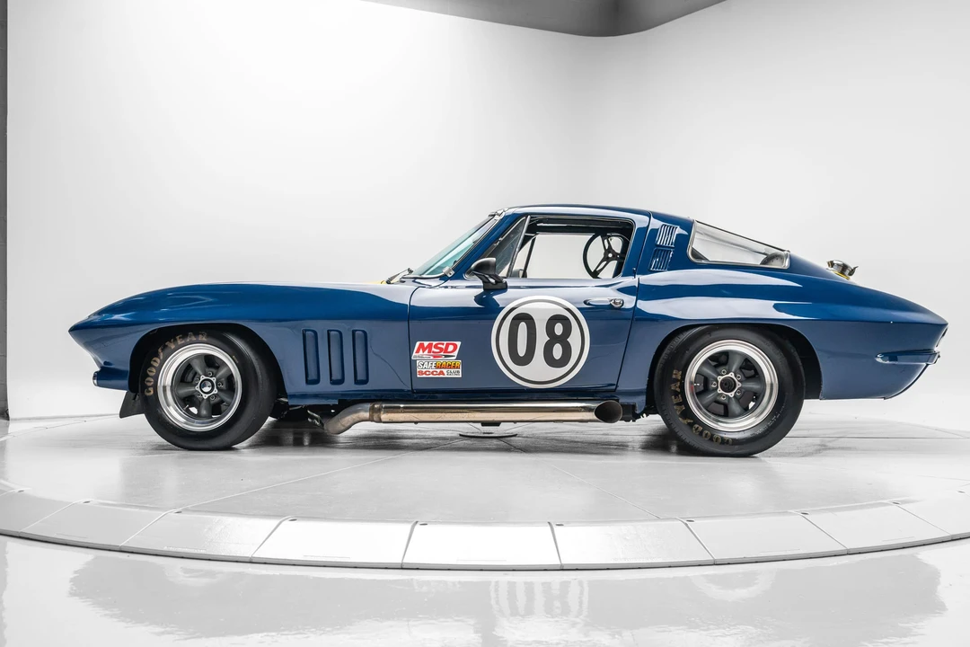 1965 Chevrolet Corvette C2 - Image 4 of 31
