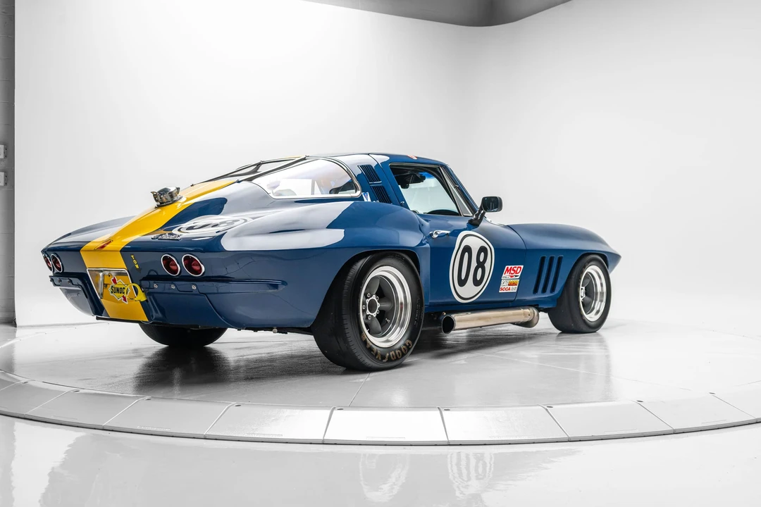 1965 Chevrolet Corvette C2 - Image 11 of 31