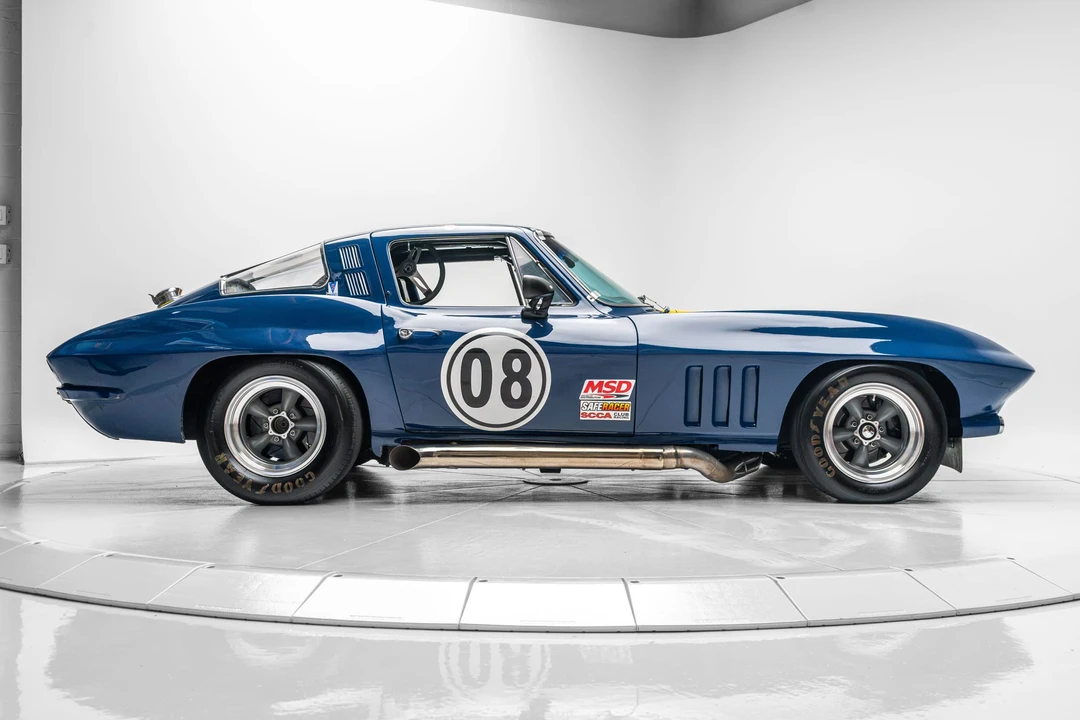 1965 Chevrolet Corvette C2 - Image 12 of 31