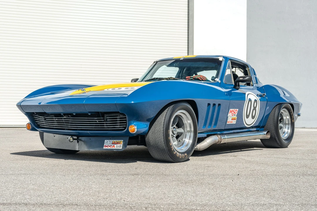 1965 Chevrolet Corvette C2 - Image 24 of 31