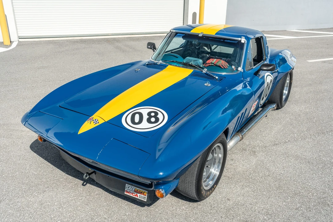 1965 Chevrolet Corvette C2 - Image 21 of 31
