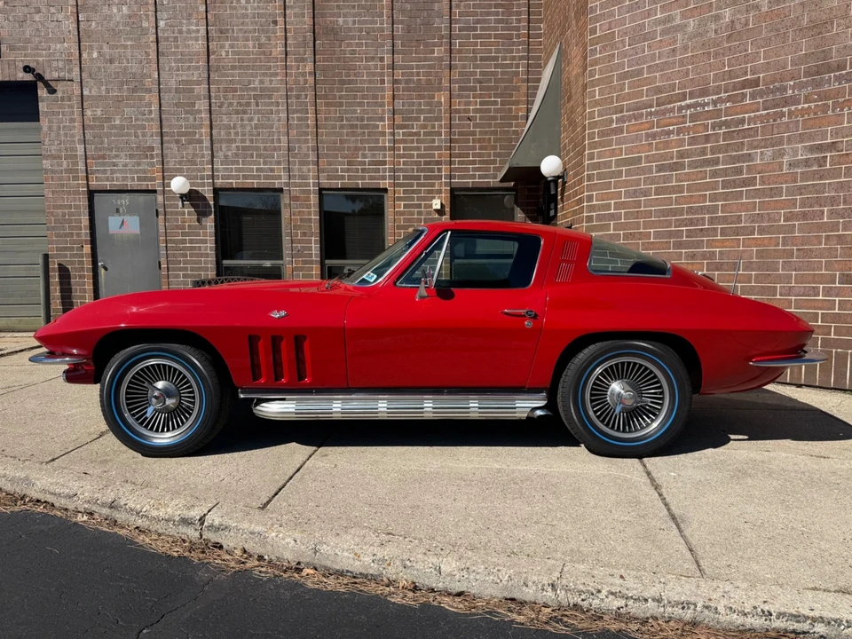 1965 Chevrolet Corvette C2 - Image 3 of 21