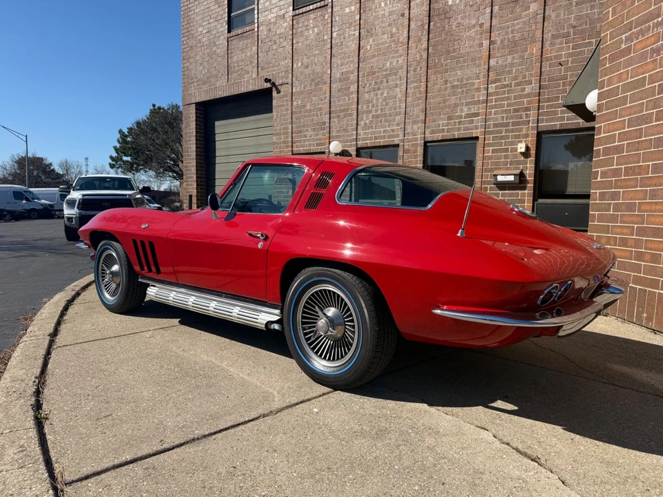 1965 Chevrolet Corvette C2 - Image 4 of 21