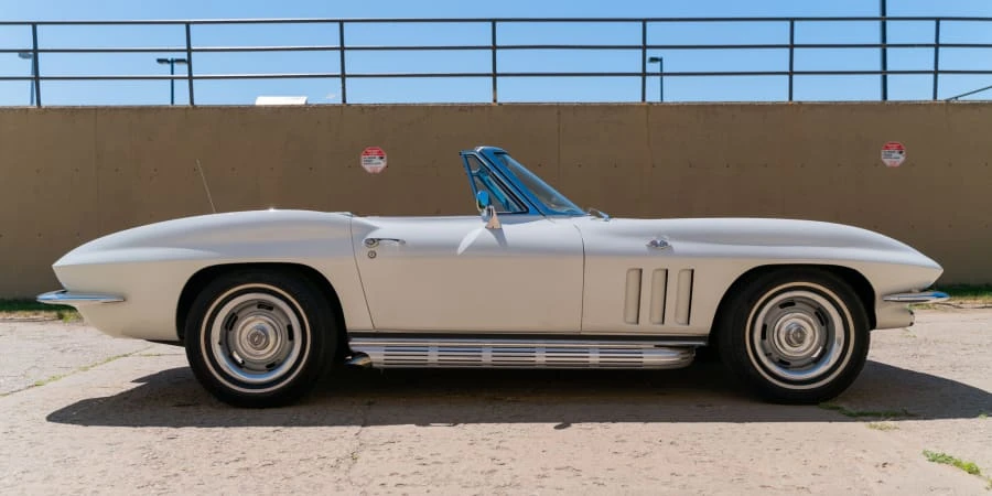 1965 Chevrolet Corvette C2 - Image 2 of 24