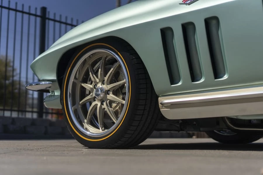 1965 Chevrolet Corvette C2 - Image 16 of 31