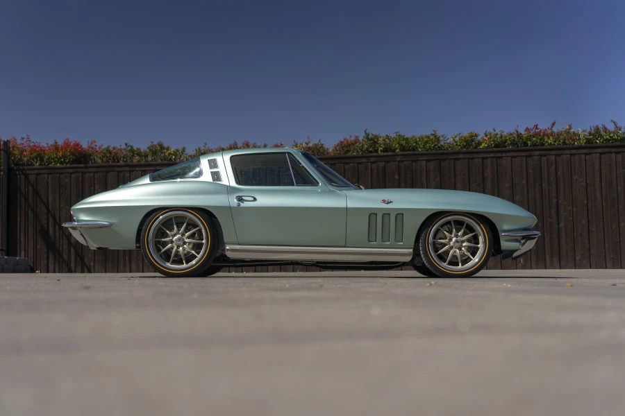 1965 Chevrolet Corvette C2 - Image 20 of 31