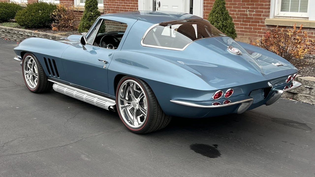 1965 Chevrolet Corvette C2 - Image 3 of 14