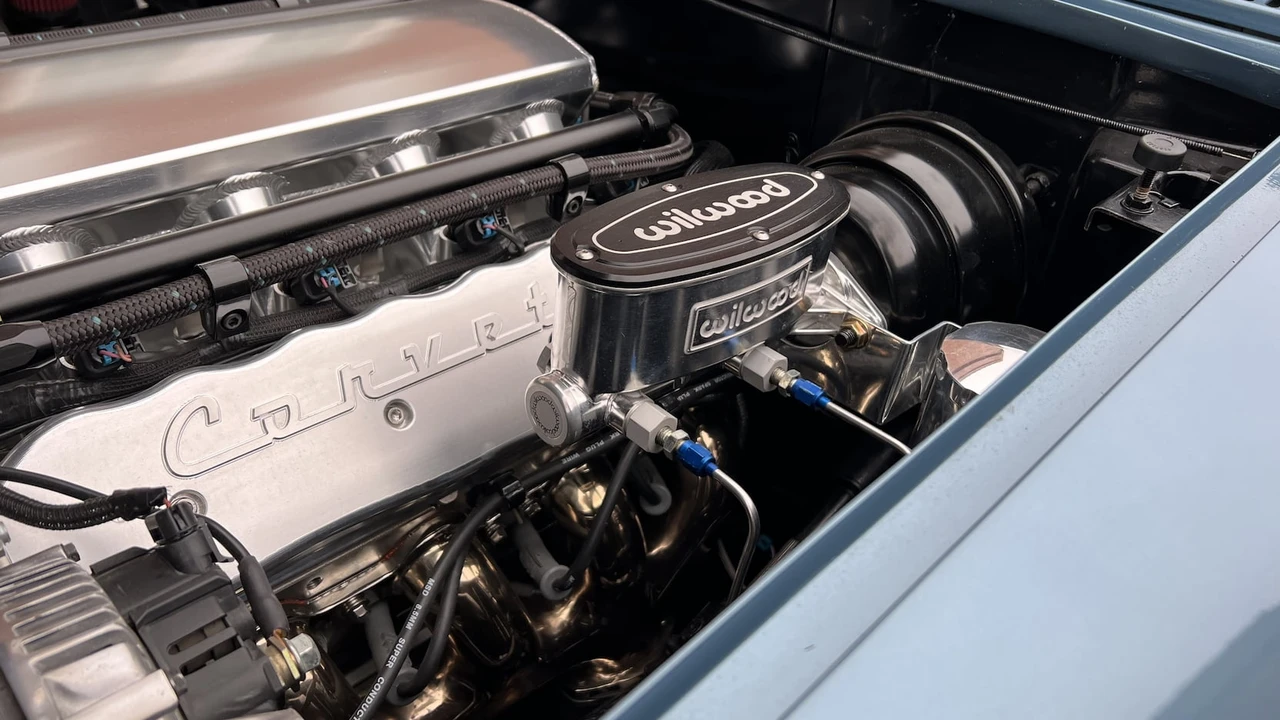 1965 Chevrolet Corvette C2 - Image 9 of 14