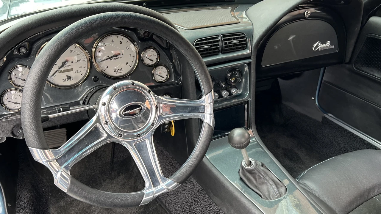 1965 Chevrolet Corvette C2 - Image 13 of 14