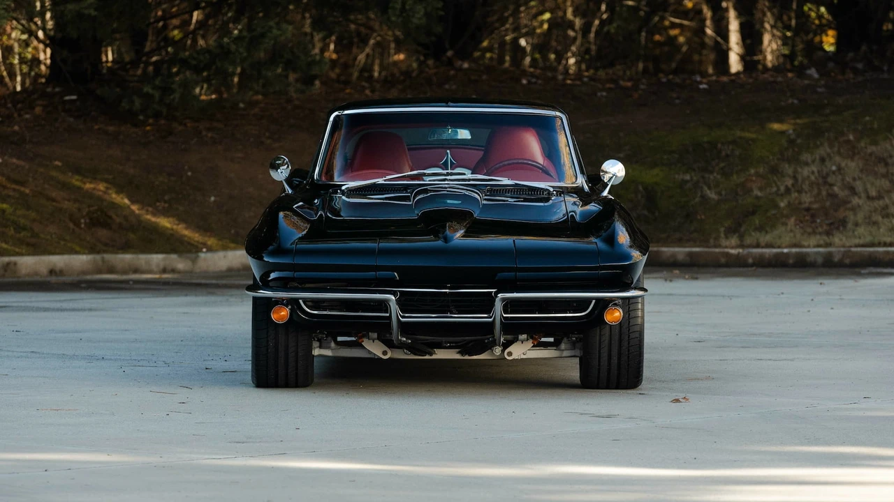 1965 Chevrolet Corvette C2 - Image 14 of 31