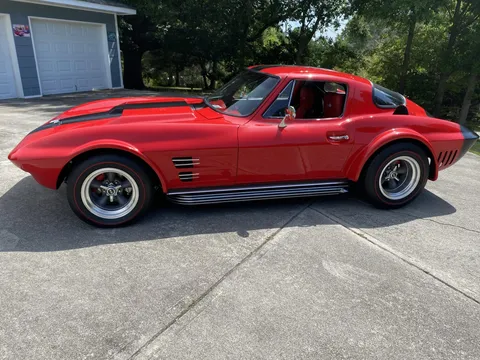 1965 Chevrolet Corvette C2 - Image 4 of 31