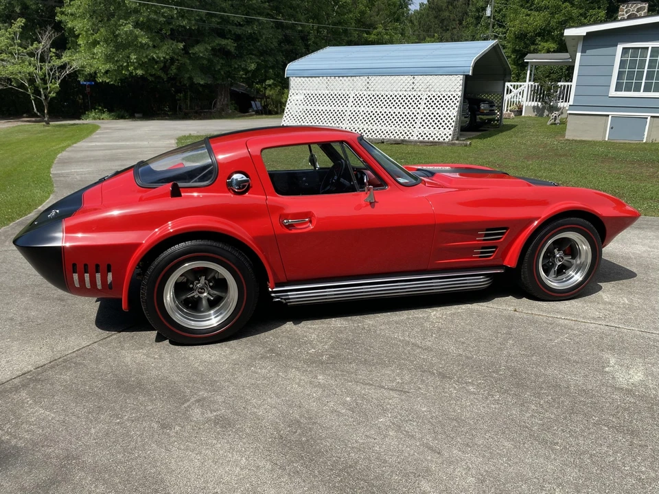 1965 Chevrolet Corvette C2 - Image 11 of 31