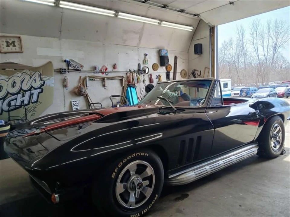 1965 Chevrolet Corvette C2 - Image 8 of 17