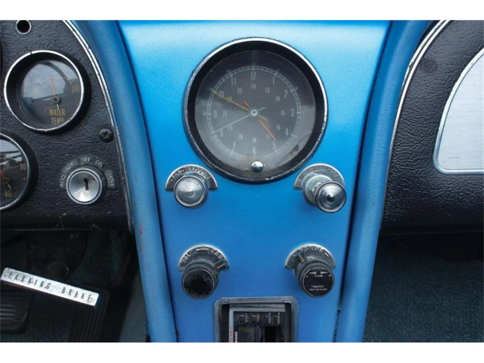 1965 Chevrolet Corvette C2 - Image 7 of 10
