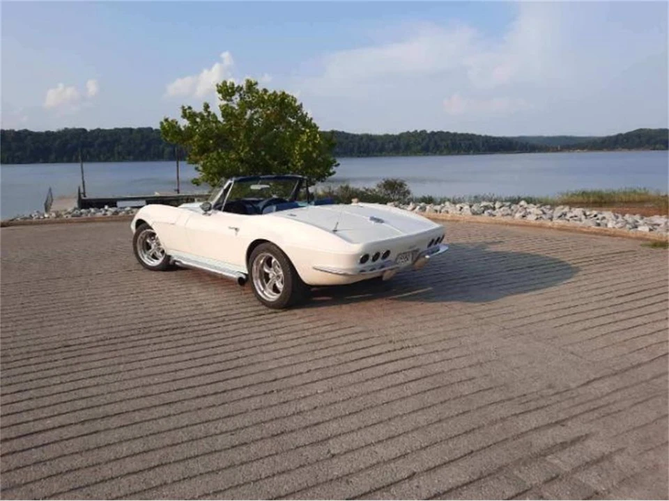 1965 Chevrolet Corvette C2 - Image 3 of 19