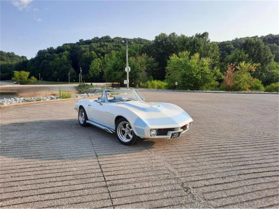 1965 Chevrolet Corvette C2 - Image 6 of 19