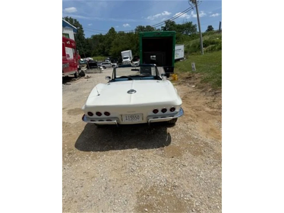1965 Chevrolet Corvette C2 - Image 9 of 19