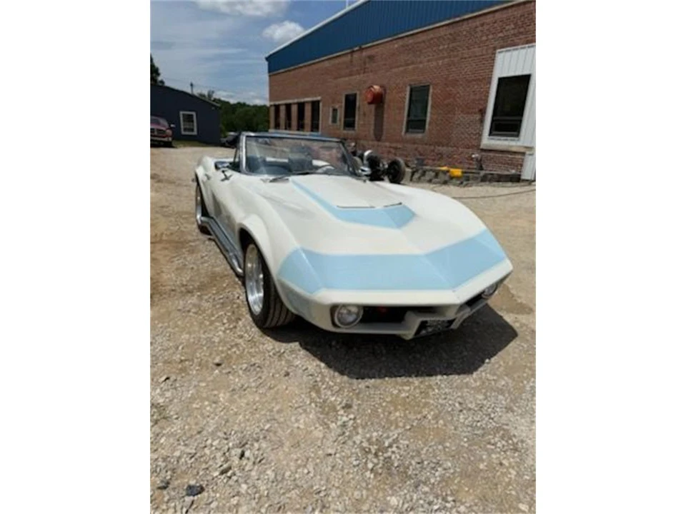 1965 Chevrolet Corvette C2 - Image 8 of 19