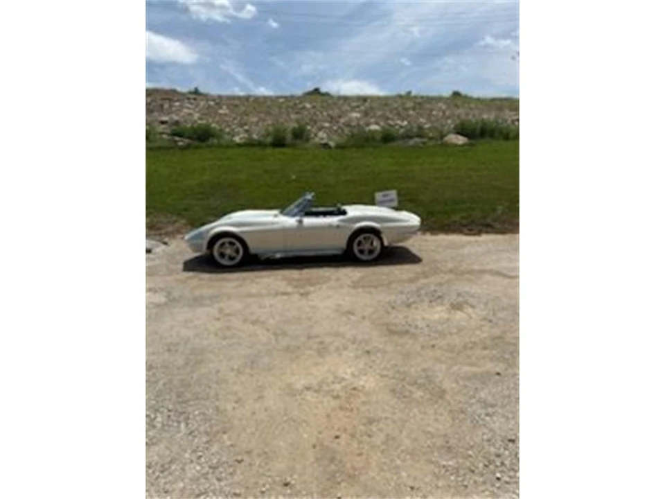 1965 Chevrolet Corvette C2 - Image 10 of 19