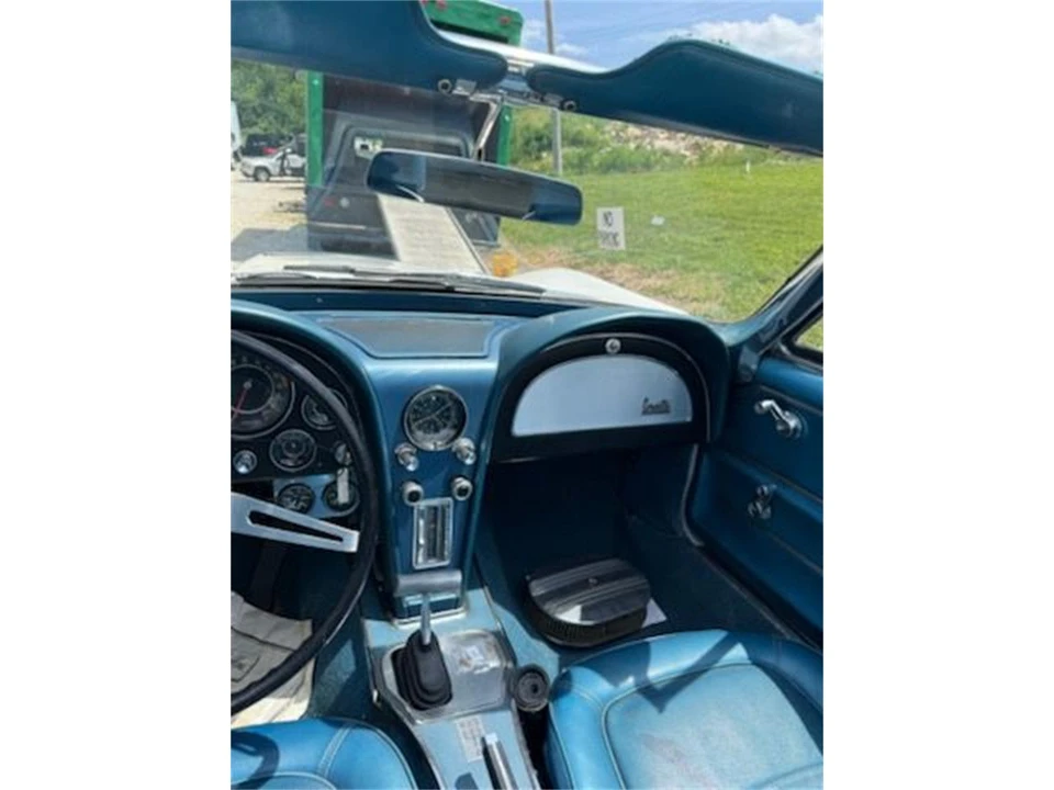 1965 Chevrolet Corvette C2 - Image 16 of 19