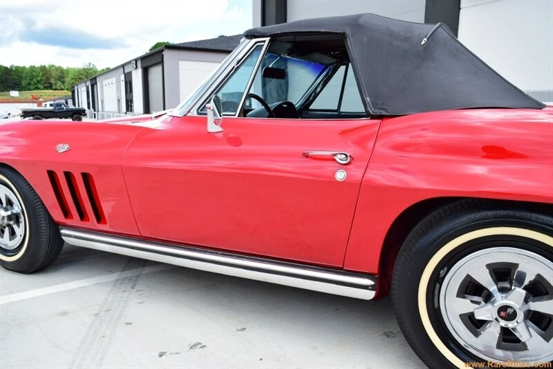 1965 Chevrolet Corvette C2 - Image 13 of 31