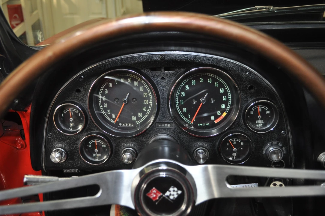 1965 Chevrolet Corvette C2 - Image 17 of 31