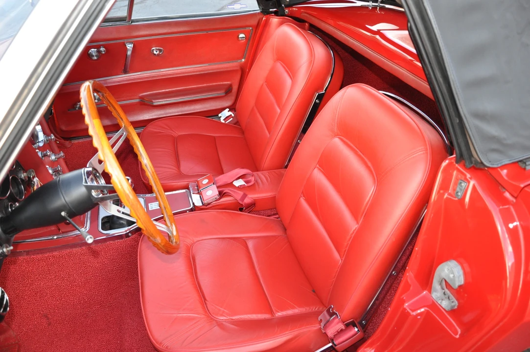 1965 Chevrolet Corvette C2 - Image 20 of 31