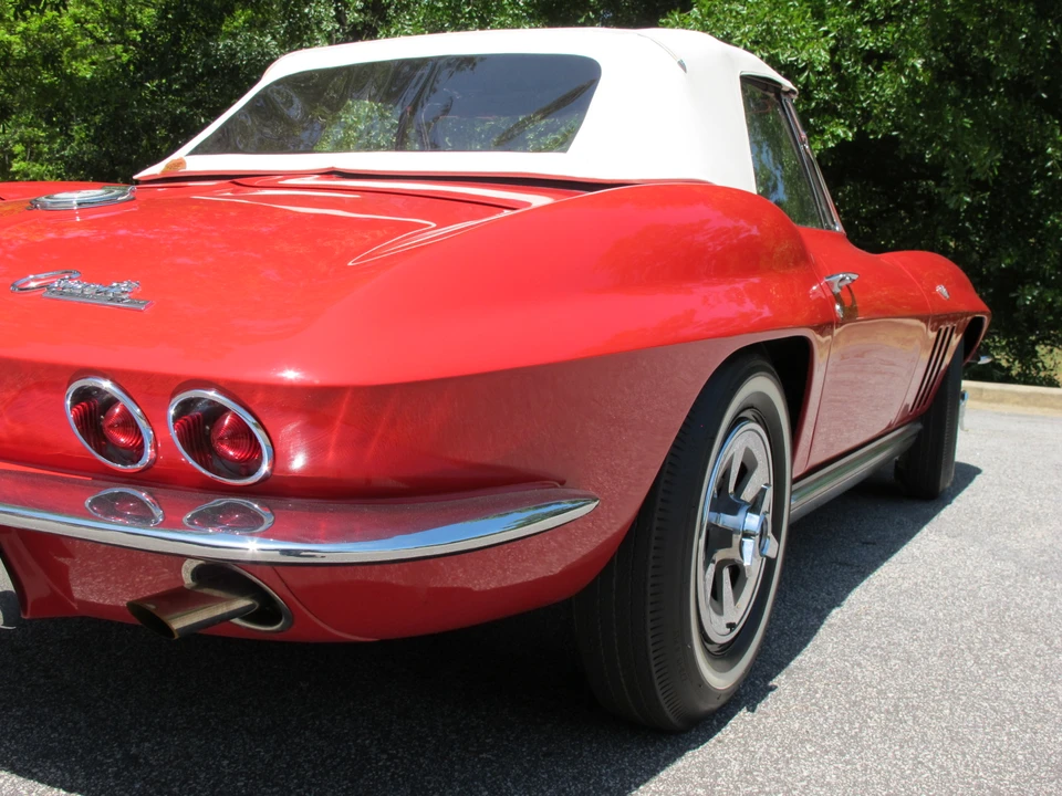 1965 Chevrolet Corvette C2 - Image 17 of 31