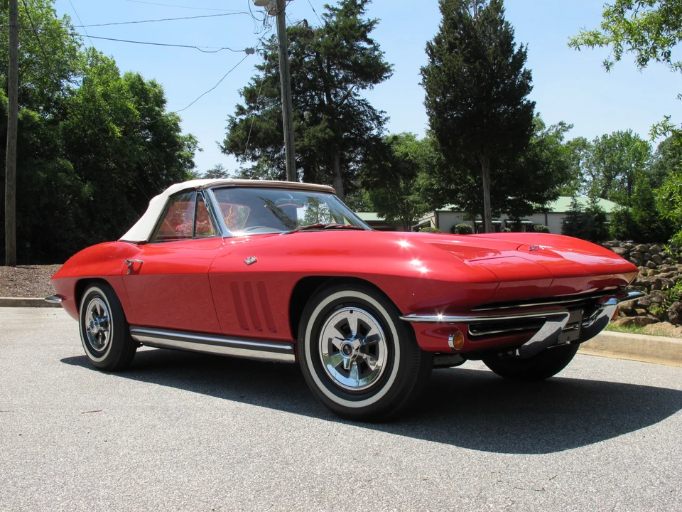 1965 Chevrolet Corvette C2 - Image 20 of 31