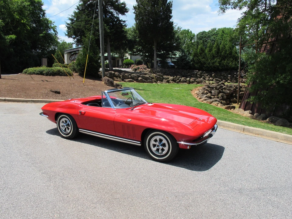 1965 Chevrolet Corvette C2 - Image 8 of 31