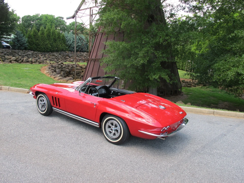 1965 Chevrolet Corvette C2 - Image 4 of 31